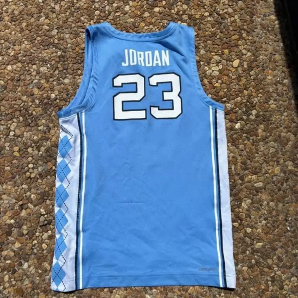 Nike kids Jordan North Carolina Michael Jordan #23 Jersey Size XL